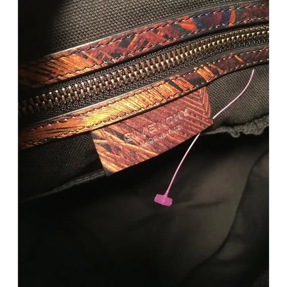 Givenchy Pandora Peacock Leather Shoulder Bag - Picture 9 of 11